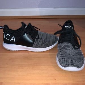 Náutica Sneakers Size 6